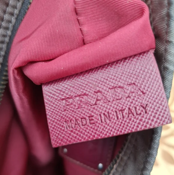 Vintage Prada Tessuto Grey Nylon & Saffino Leather Crossbody Shoulder Bag - Picture 14 of 16